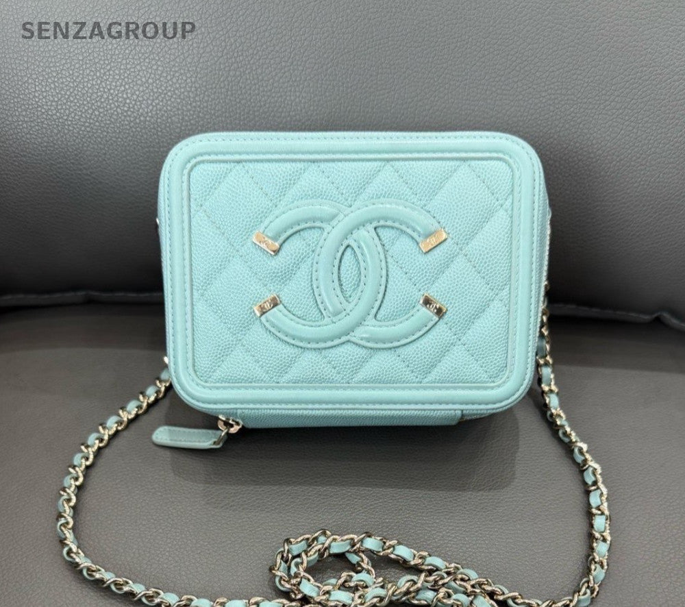 CHANEL CC Logo Camera bag Caviar Calfskin Chain Shoulder bag Women