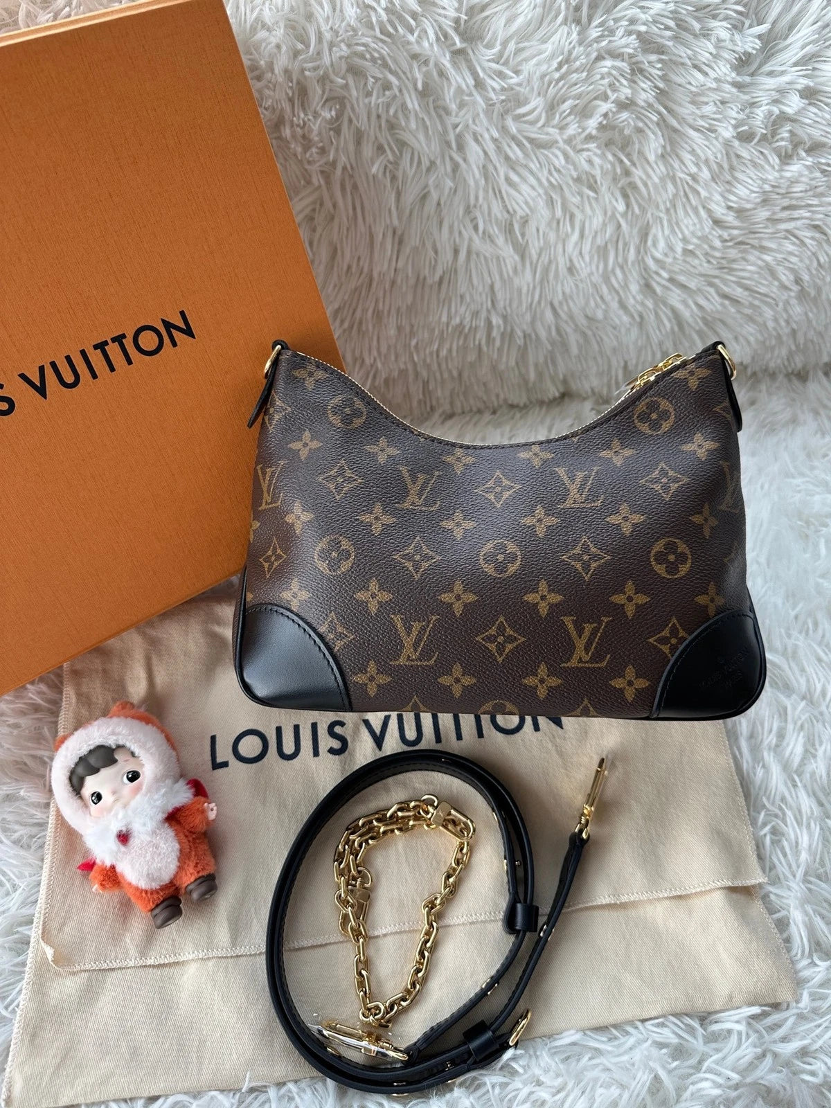 Louis Vuitton Black Shoulder Crossbody Handbag For Women