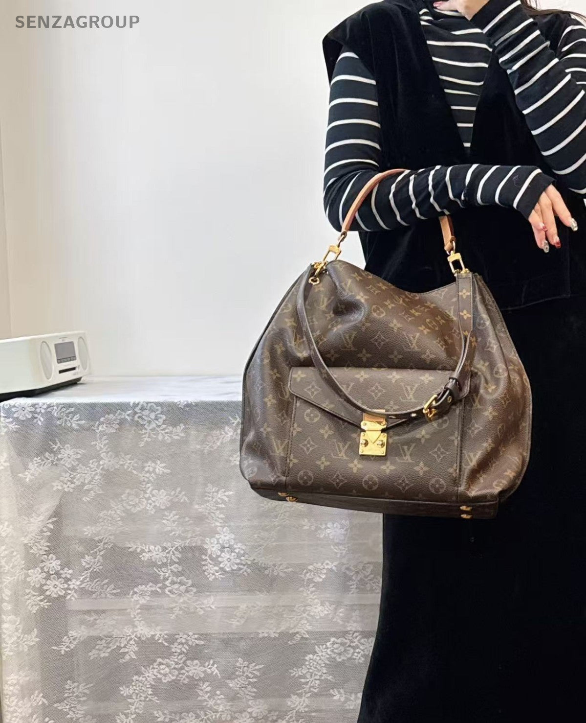 Louis Vuitton Metis Hobo Monogram Top Handle 2WAY Shoulder bag Women