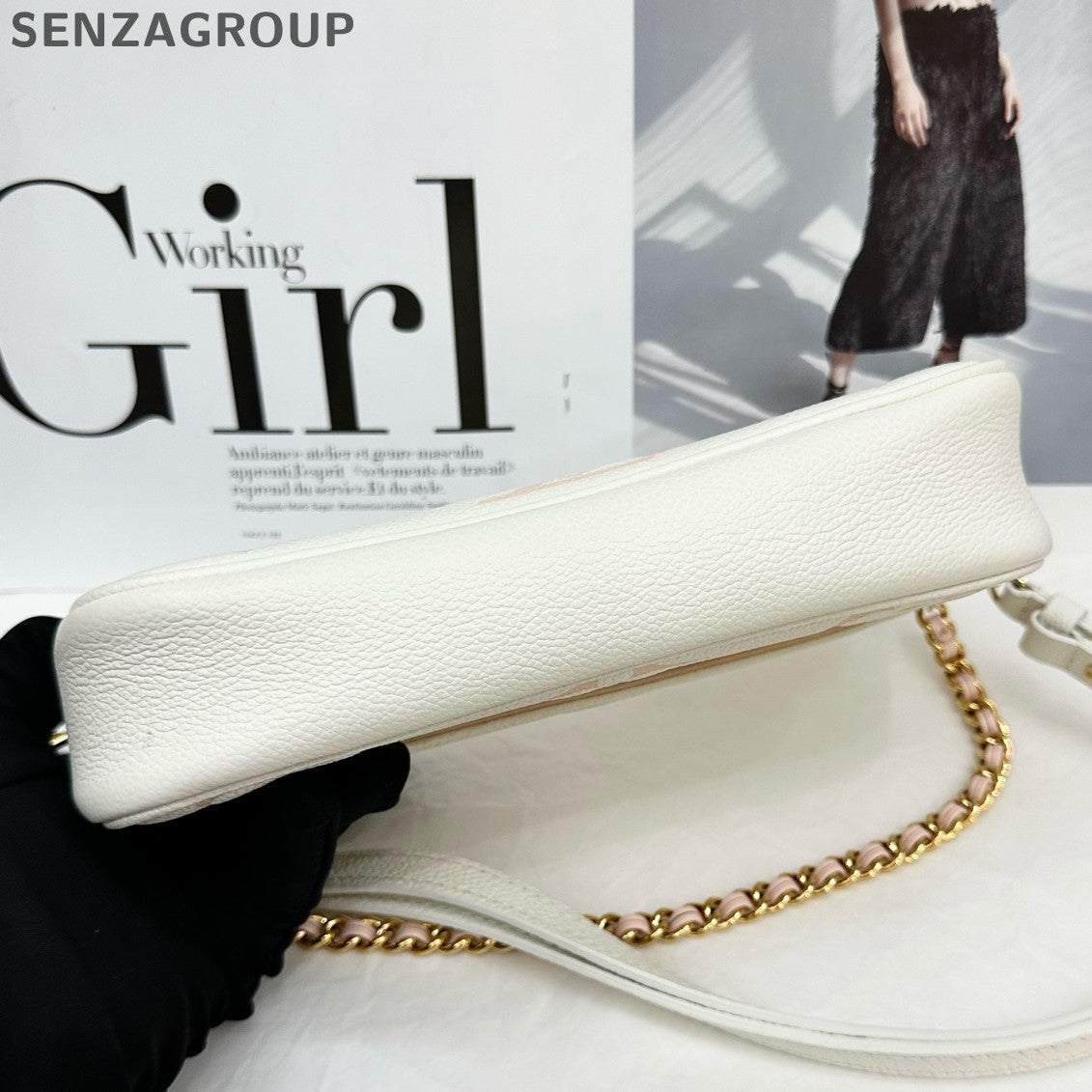 Louis Vuitton Ivy Monogram Chain Shoulder Bag White Pink