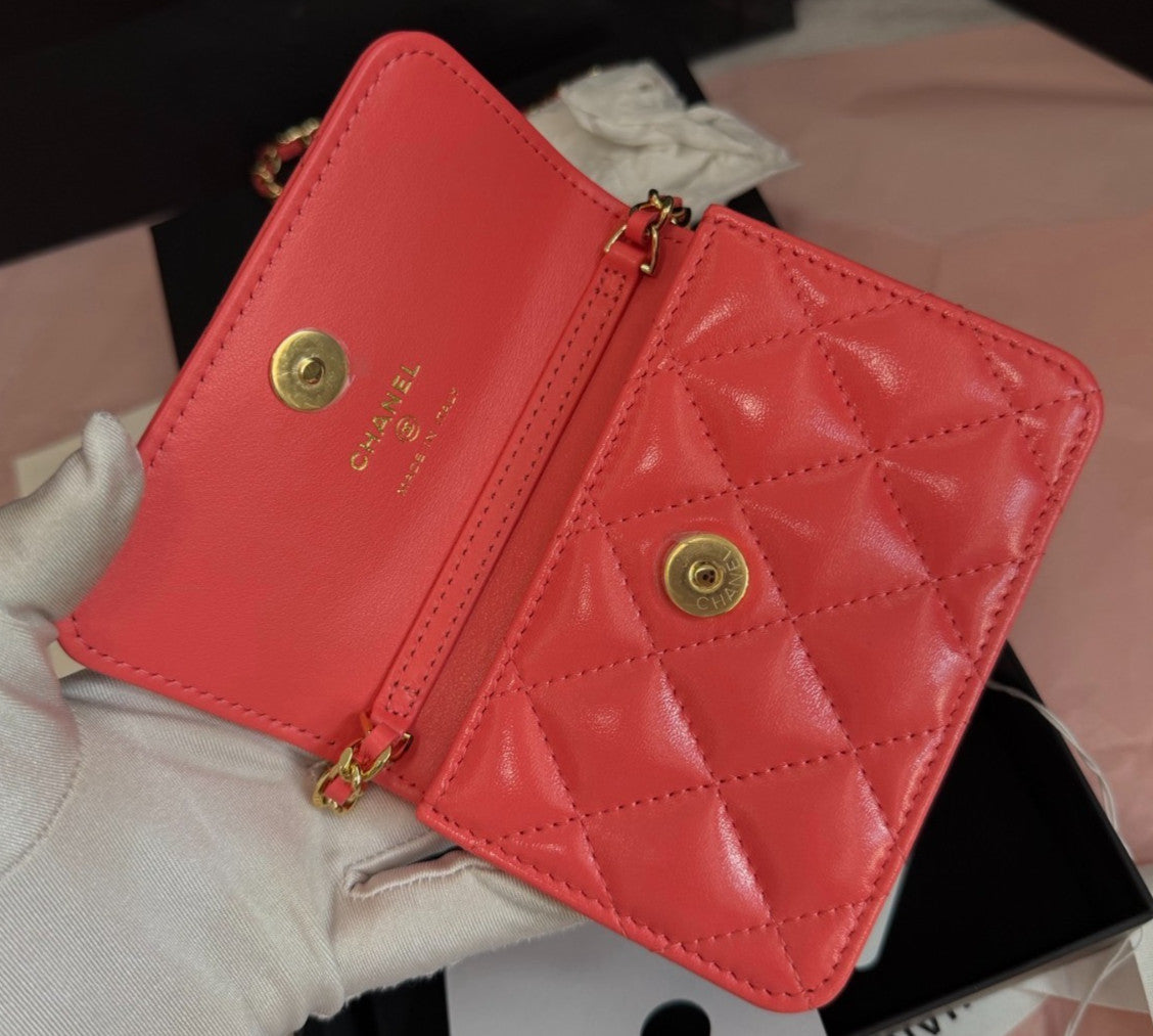 Chanel Diamond Chain Crossbody Red Gold Used Women Classic Fashion