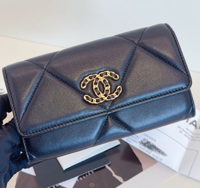 CHANEL 19bag Long Wallet Diamond Pattern Black Gold Women Almost Brand NEW