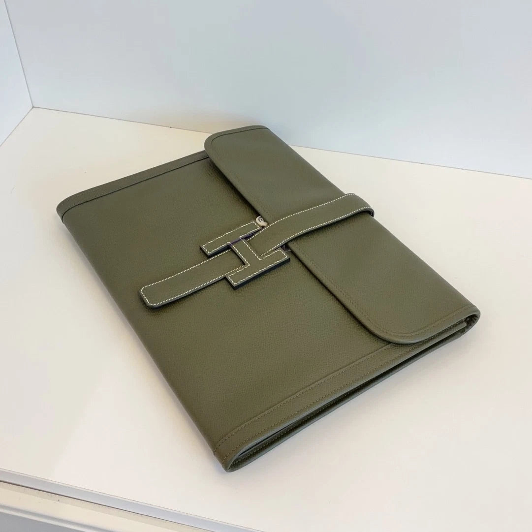 Hermes Jige Clutch Epsom Green H-Style Flap Closure Unisex Fashion