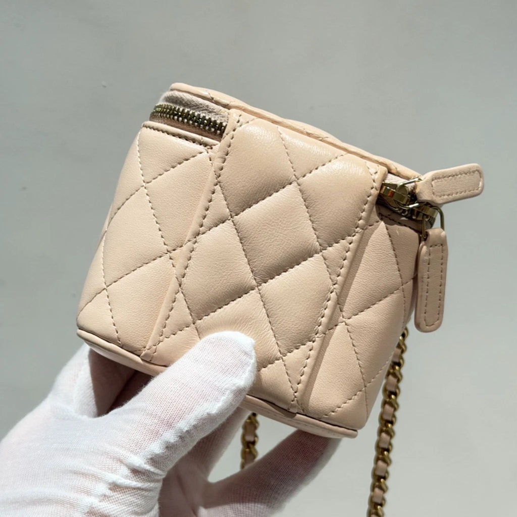 Chanel Vanity Case Chain Crossbody Diamond Pink Gold Women Classic