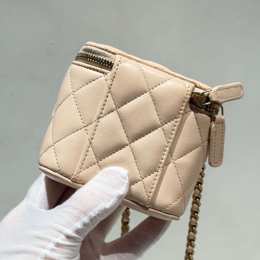 Chanel Vanity Case Chain Crossbody Diamond Pink Gold Women Classic