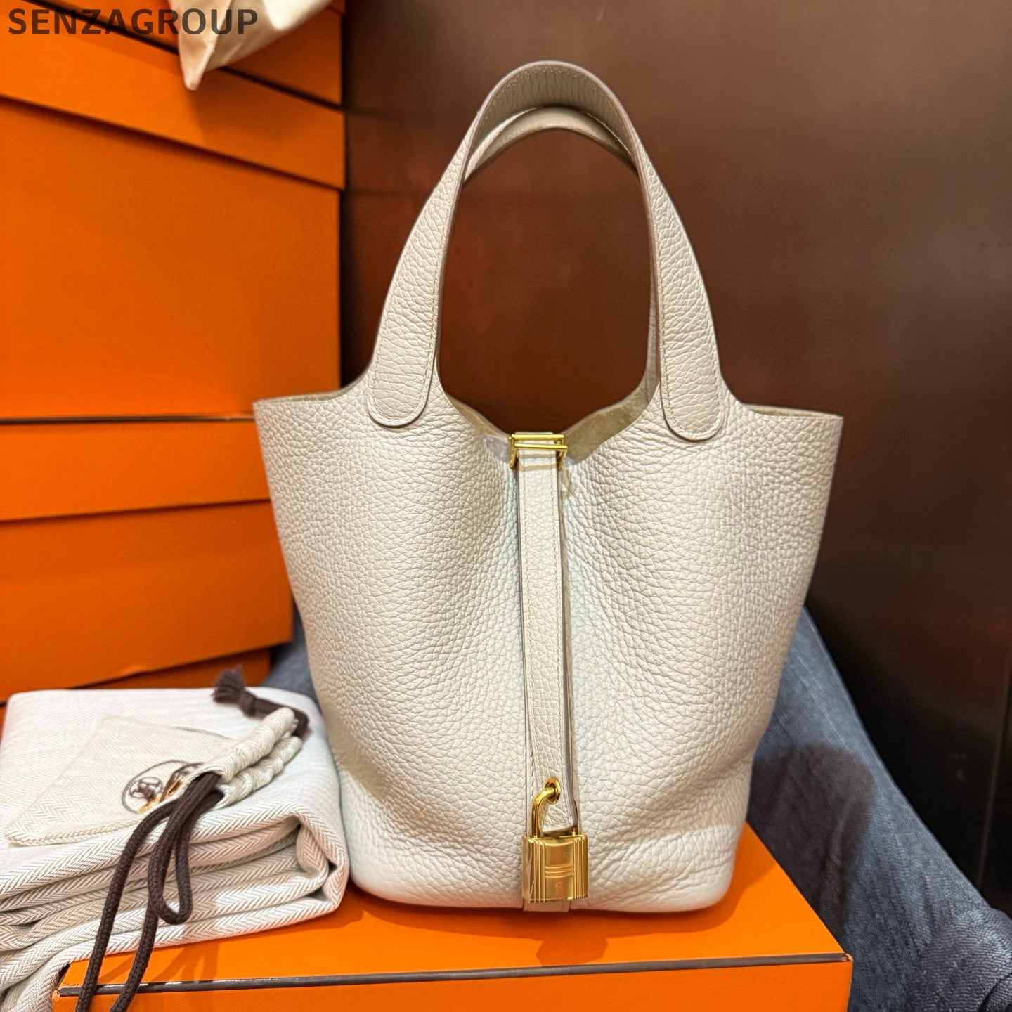 Hermès Picotin 18 Bag White Gold TC Leather Handbag Shoulder Bag Women