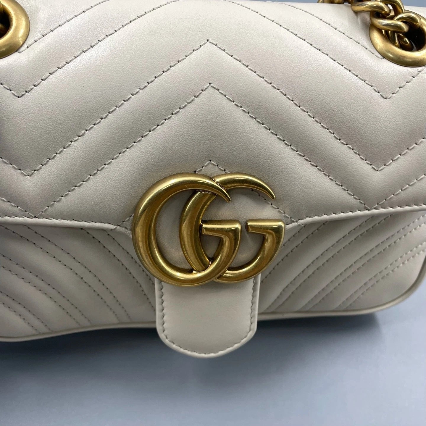 Gucci Marmont22 Leather Shoulder Bag For Women White Gold