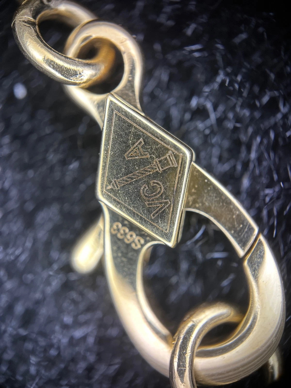 Van Cleef &amp; Arpels Vintage Alhambra Necklace Pendant 18K Yellow Gold Malachite