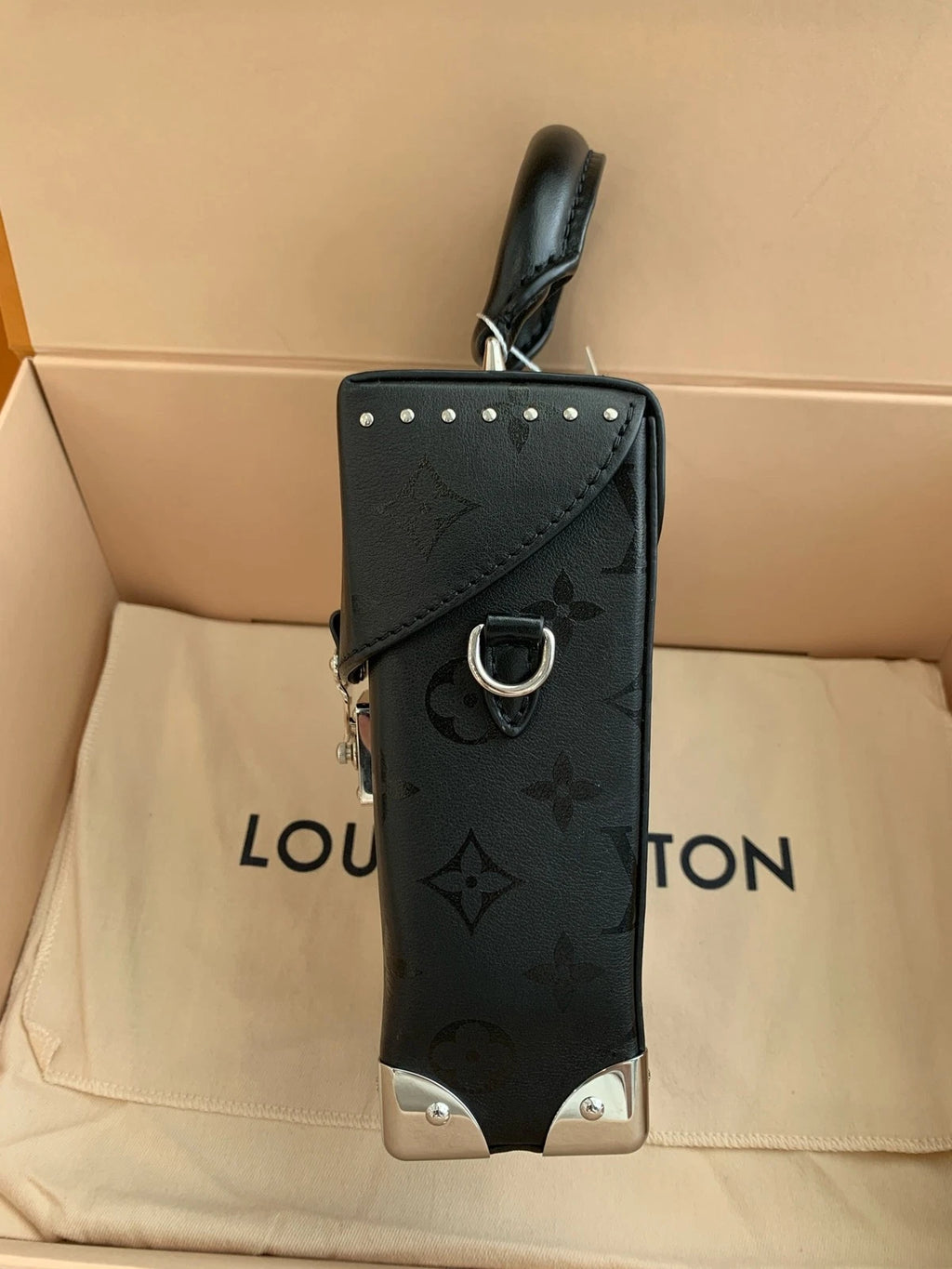 Authentic Louis Vuitton Vertical Trunk Black Crossbody Camera Bag