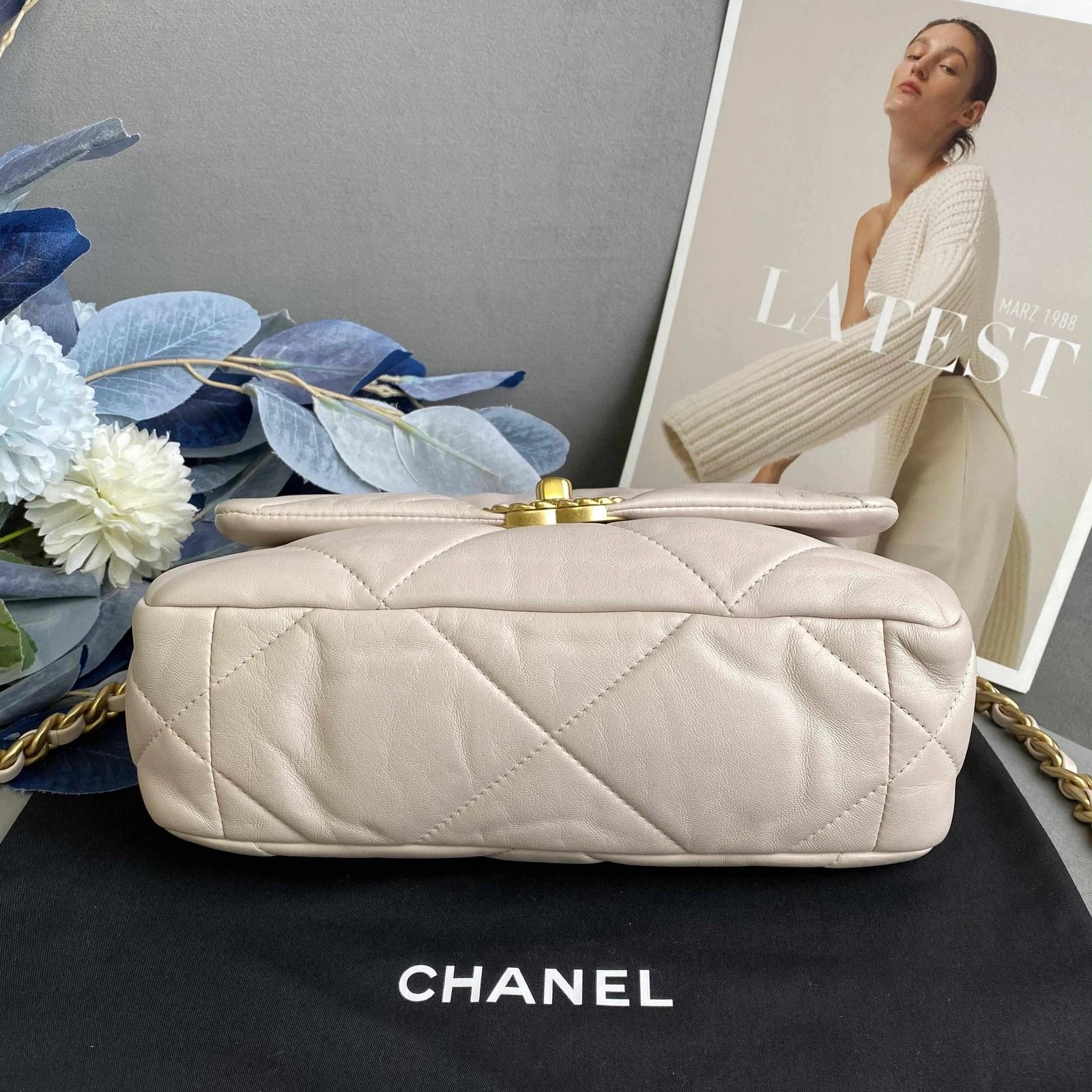 CHANEL 19Bag Small Lambskin Pink Shoulder Bag For Women