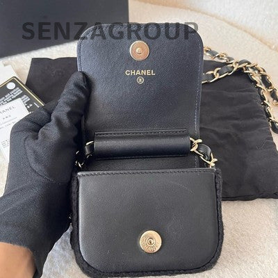 CHANEL 22 Black Calfskin Quilted Camera Bag with Gold Chain Strap