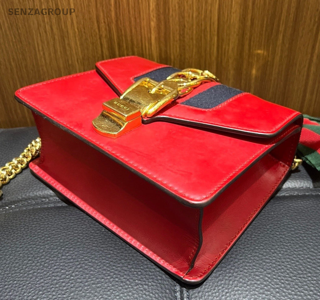 Gucci Sylvie PM Chain Shoulder Bag Crossbody Used Women Classic Fashion