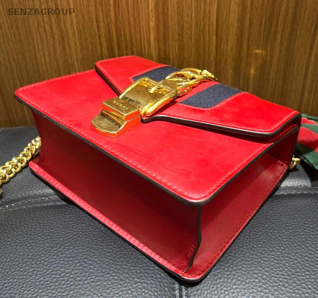 Gucci Sylvie PM Chain Shoulder Bag Crossbody Used Women Classic Fashion