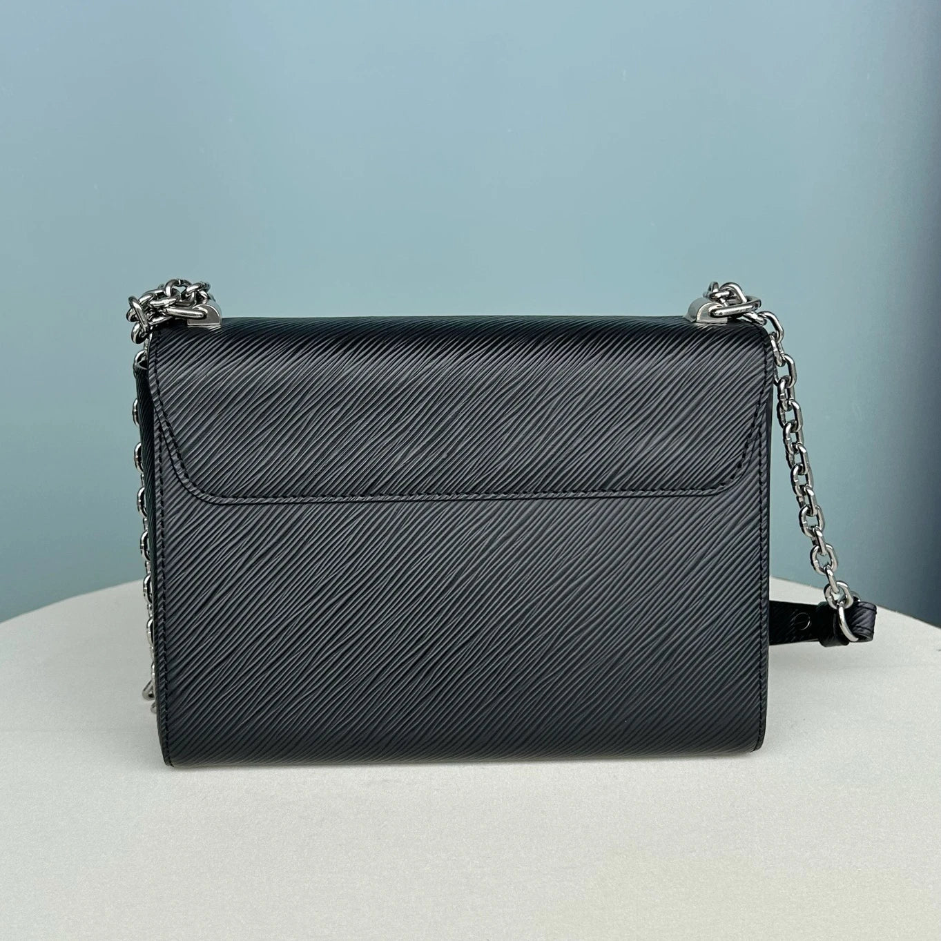 Louis Vuitton Twist MM Epi Leather Chain Shoulder Bag Crossbody Black Women