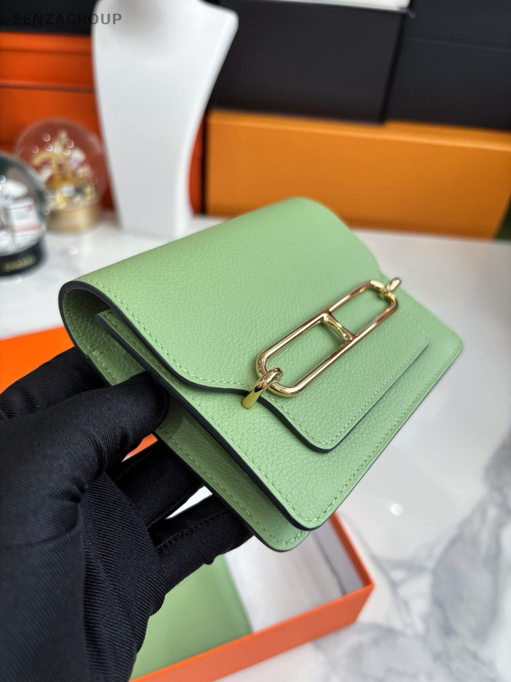 Hermès Roulis Slim Leather Clutch Wallet Green Women Almost Brand New