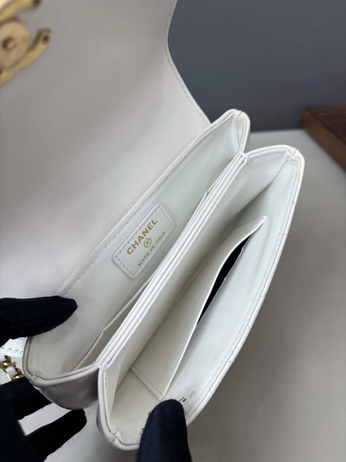 Chanel Chain 2Ways Oil Wax Lambskin Shoulder Crossbody Bag White Women
