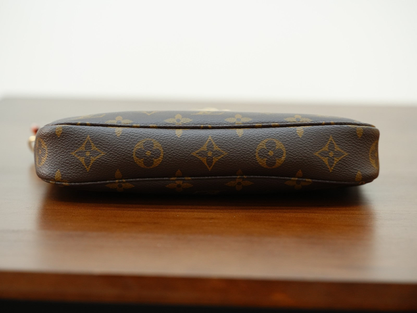 Louis Vuitton Monogram Pochette Accessories Chain Shoulder bag Almost Brand NEW