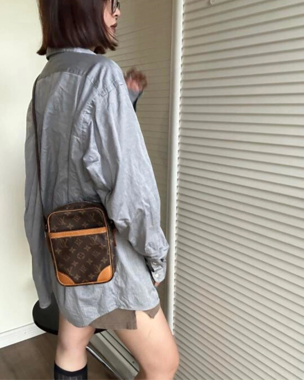 Louis Vuitton Canvas Vintage Vertical Camera Crossbody Bag For Women
