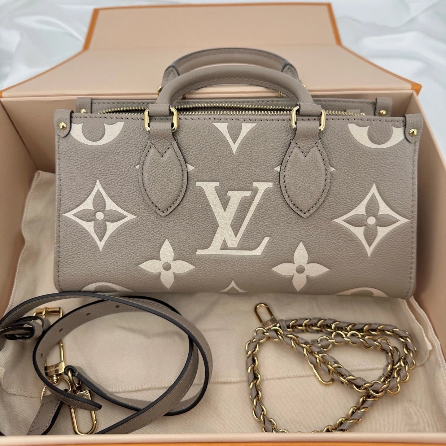 Louis Vuitton Leather Horizontal OnTheGo Tote Bag Elephant Gray For Women