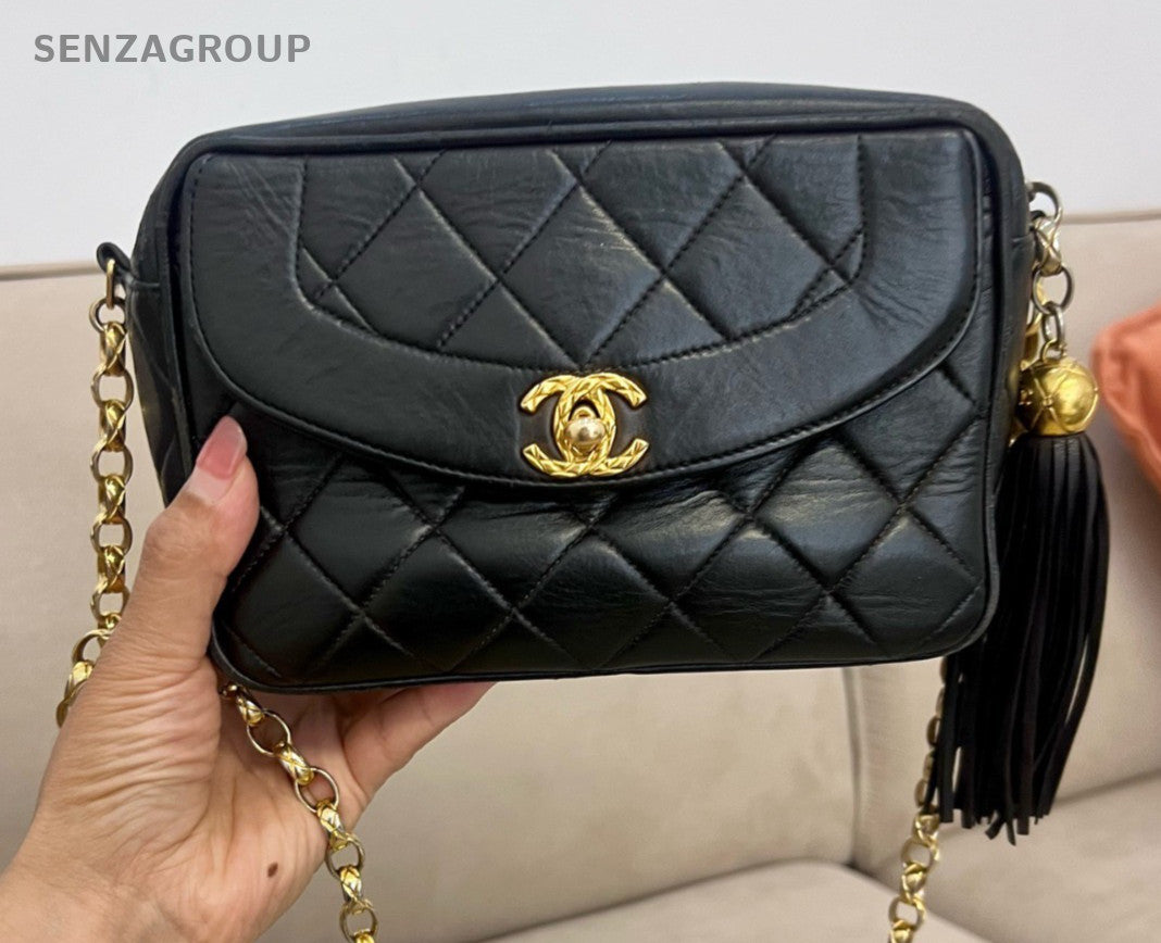CHANEL Black gold carved tassel Camera bag Chain Shoulder bag Women