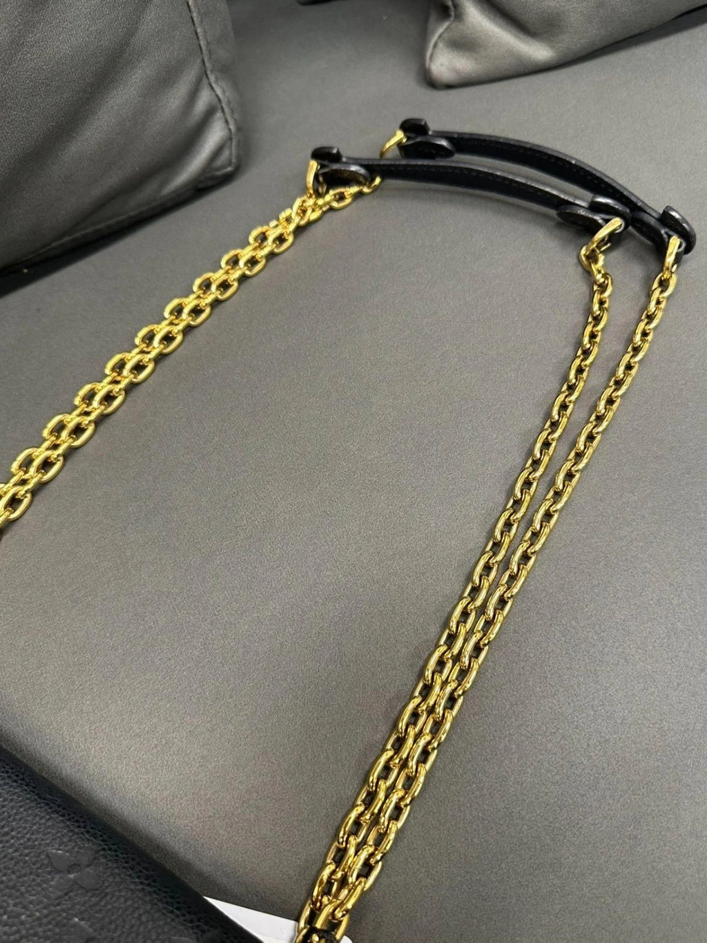 SJ0001 MG10243X LV Vavin black leather
