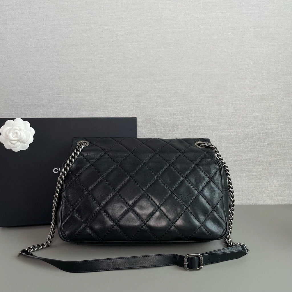 Chanel Diamond Chain Shoulder Bag Crossbody Black Silver Women Classic