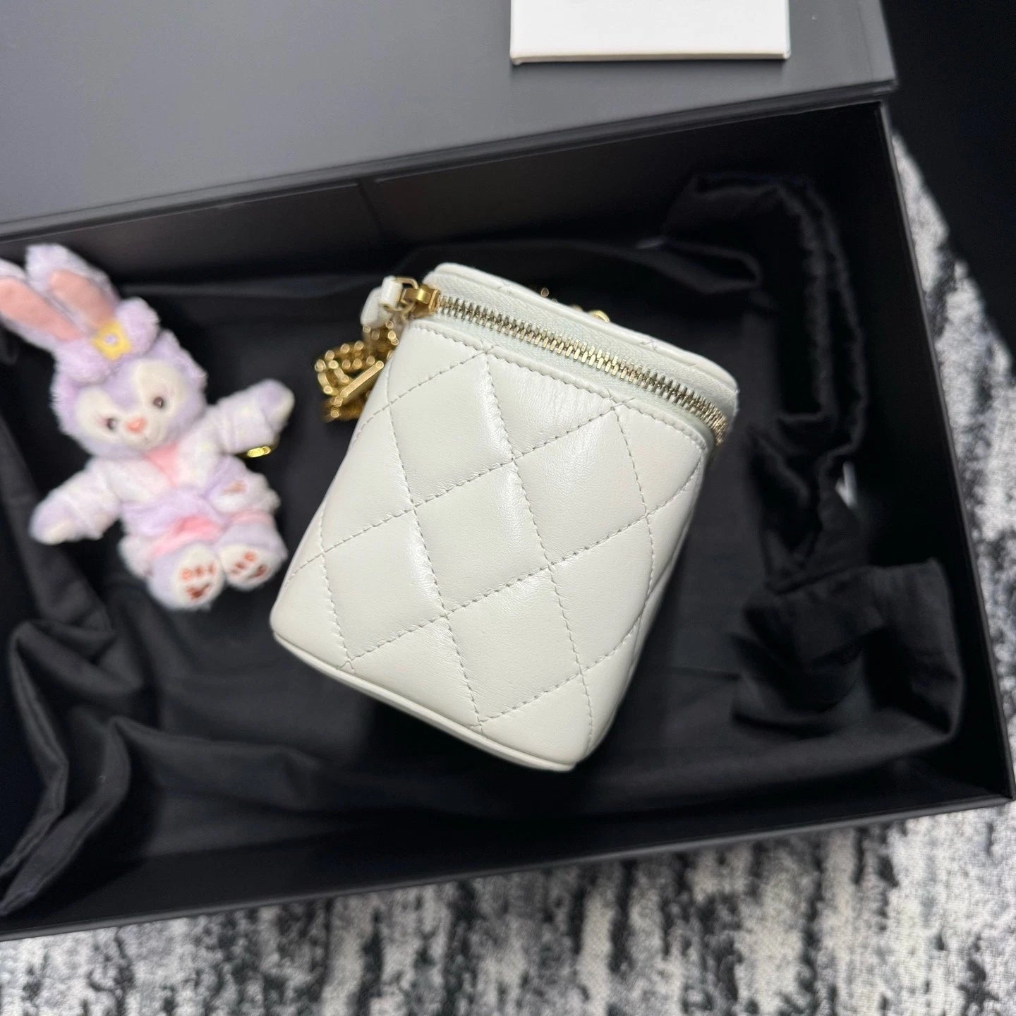 CHANEL Enamel Chain White Gold Vanity Clutch Bag For Women
