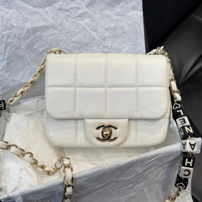 Chanel Classic Flap Chain Shoulder Bag Crossbody White Gold Women Fashion D