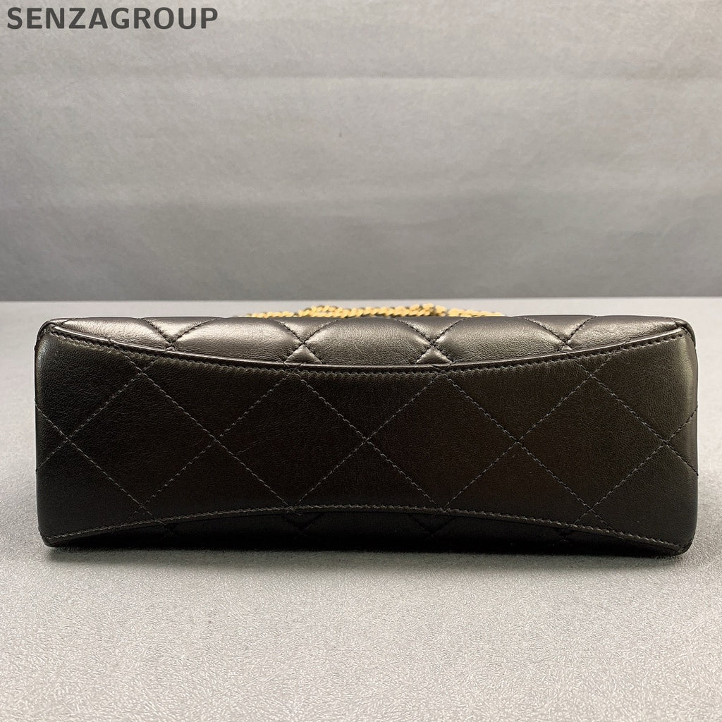 Chanel Black Gold Pearl Chain Shoulder Handbag Classic Fashion Women
