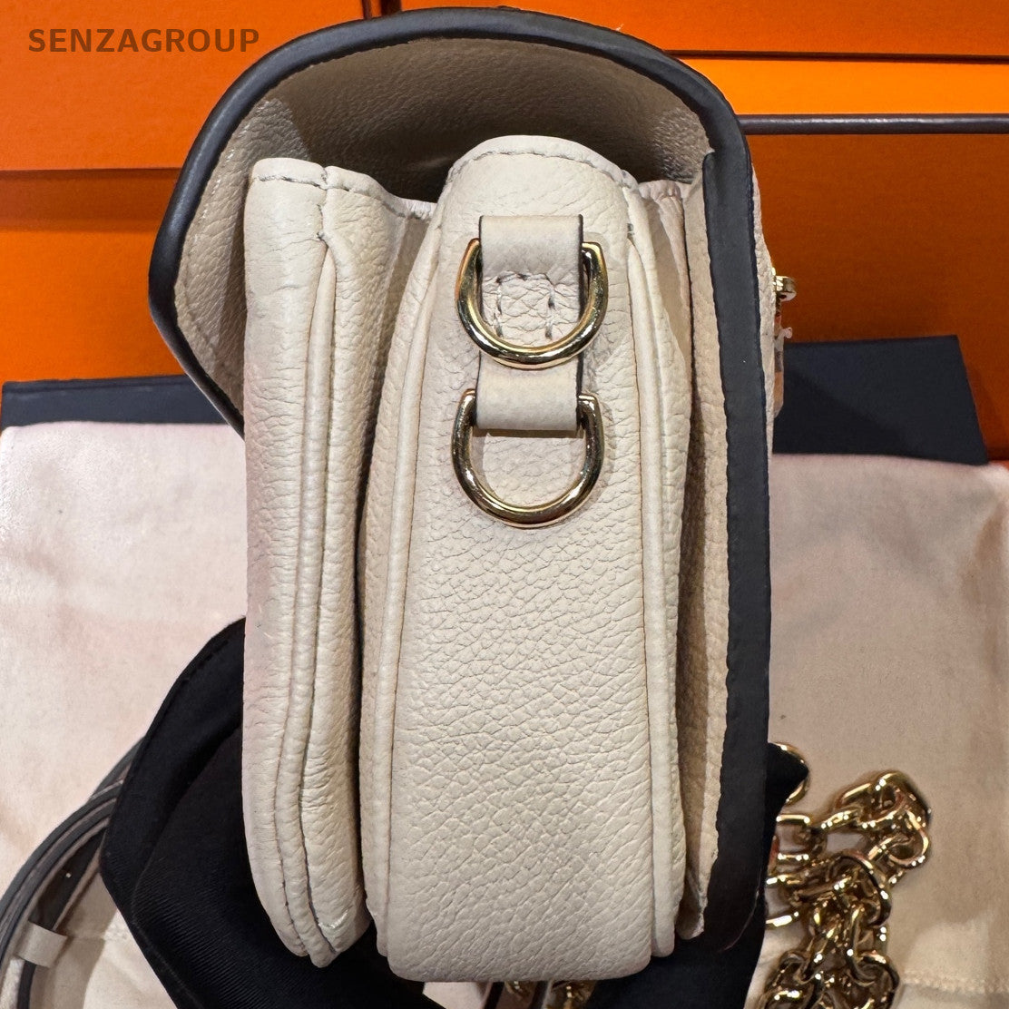 Louis Vuitton Mini White Gold Chain Shoulder Crossbody Bag Women Fashion Classic