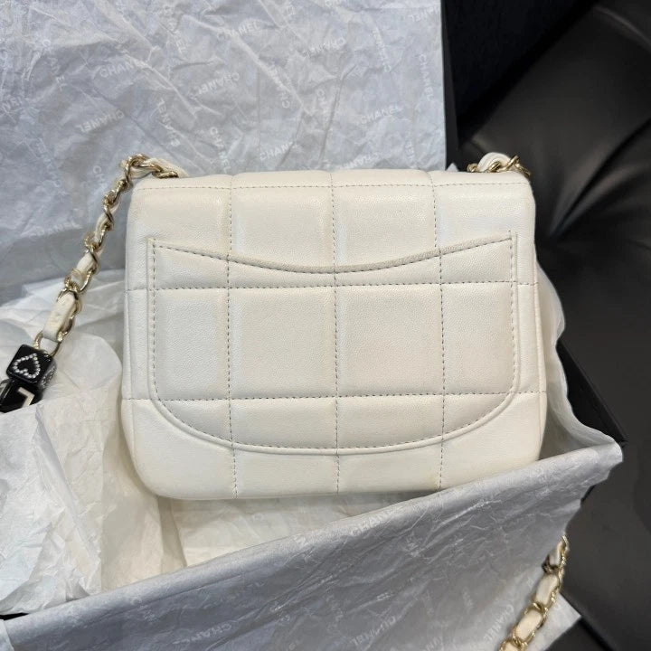 Chanel Classic Flap Chain Shoulder Bag Crossbody White Gold Women Fashion D