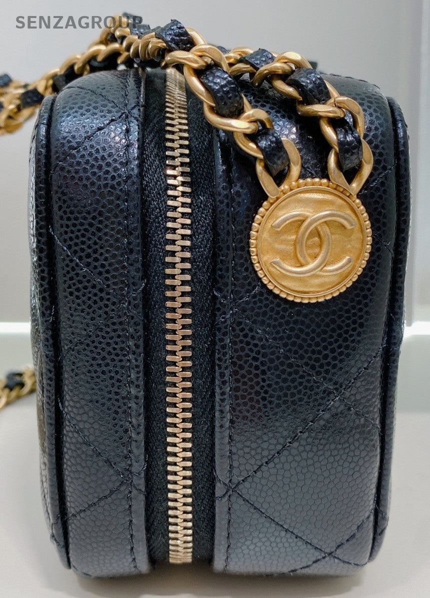 Chanel Vintage Chain Shoulder Bag Crossbody Diamond Black Gold Women Classic