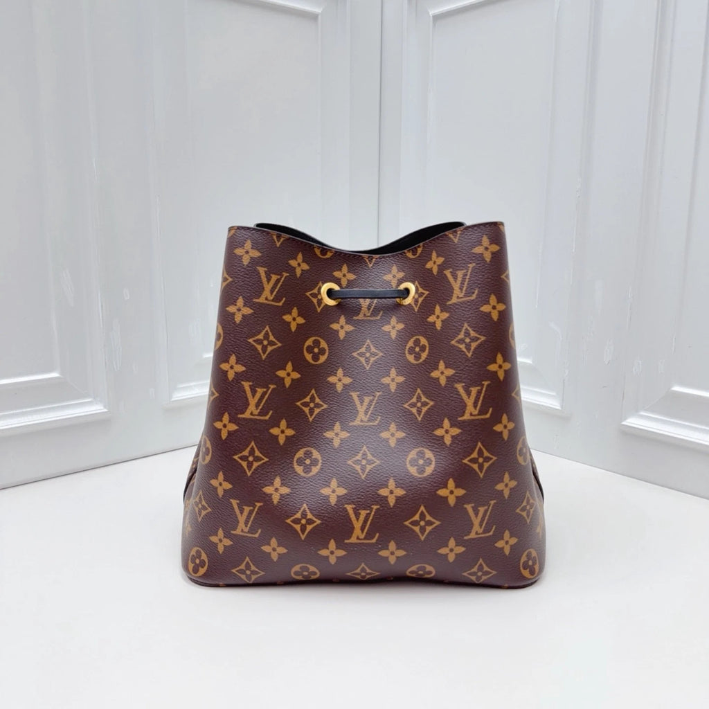 Louis Vuitton NeoNoe Monogram Brown Crossbody Excellent