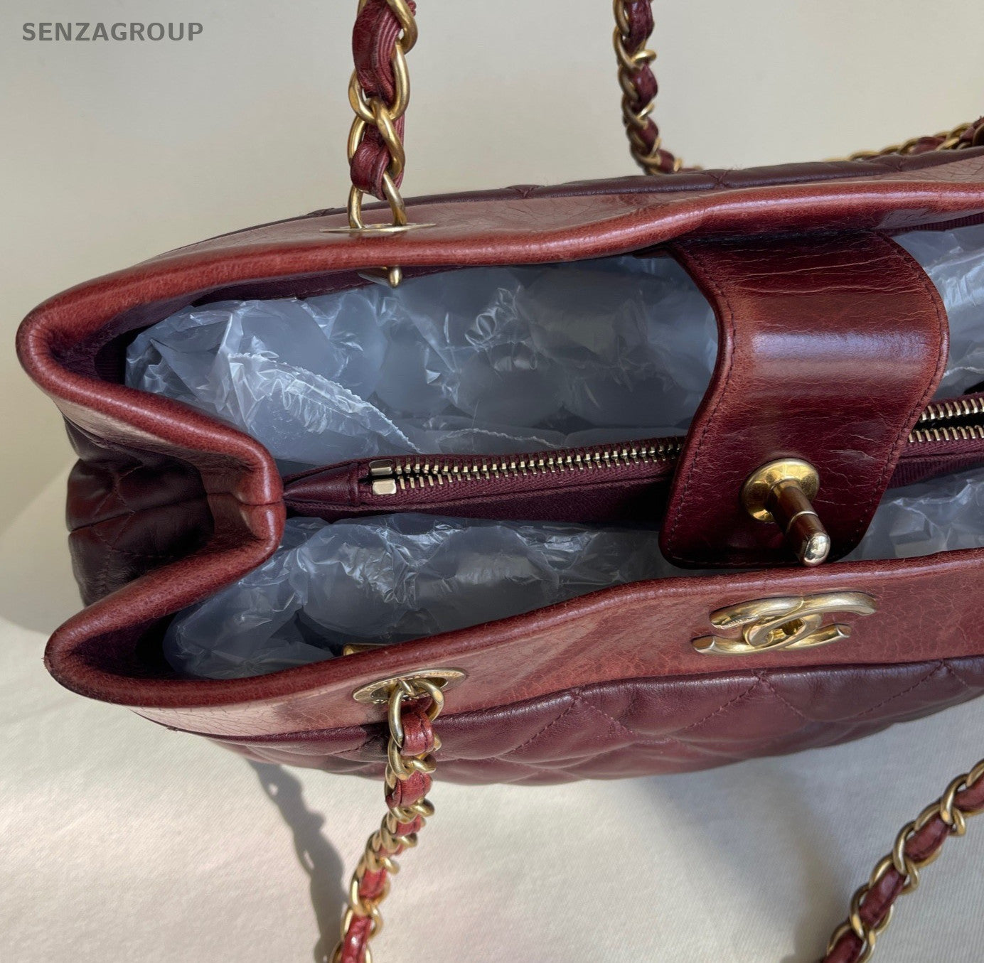 Chanel Diamond Chain Calfskin Shoulder Bag Red Gold Used Women Classic