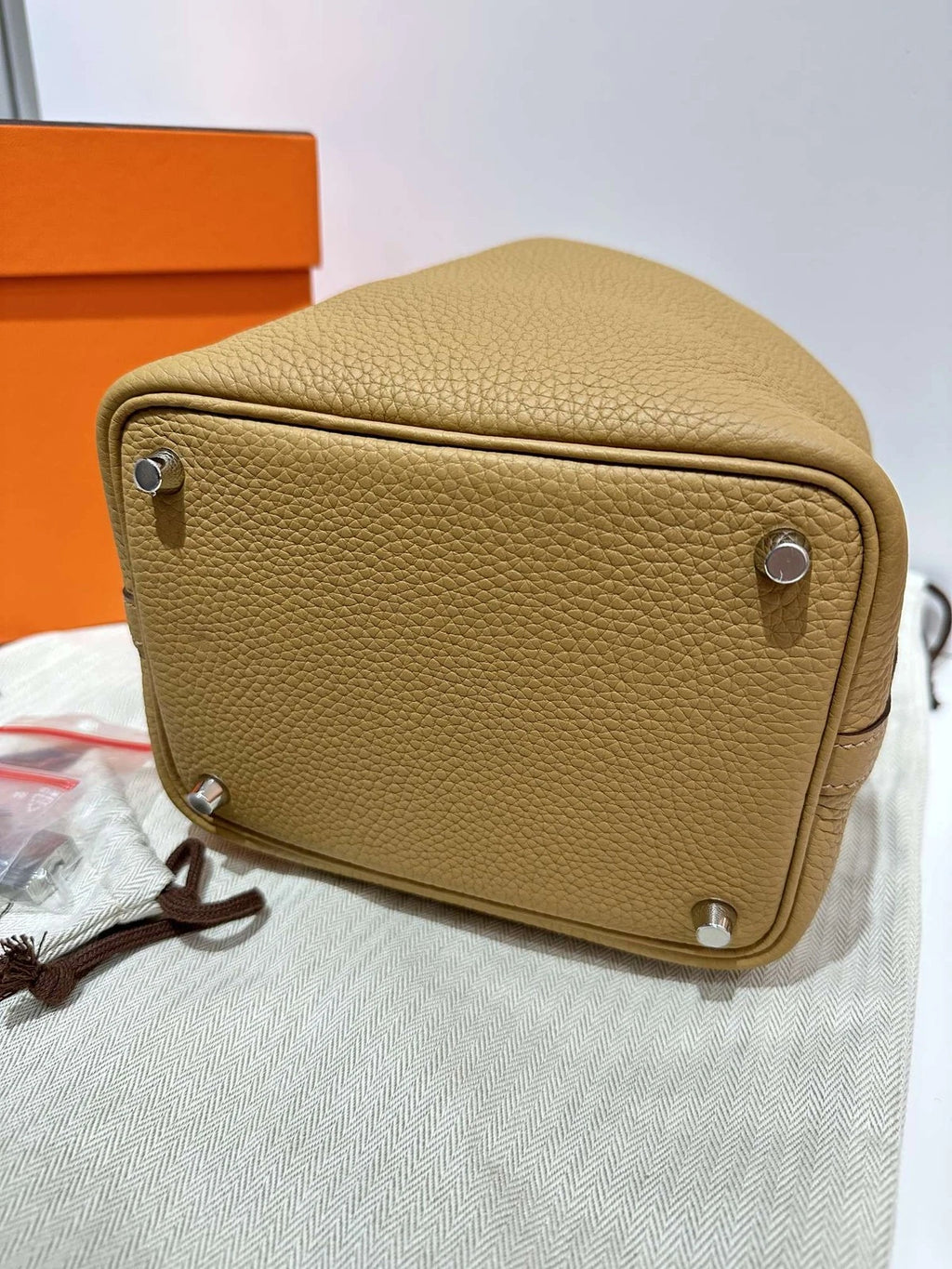 Hermes Epsom Picotin18 Bucket Bag for Women Beige Silver Hardware