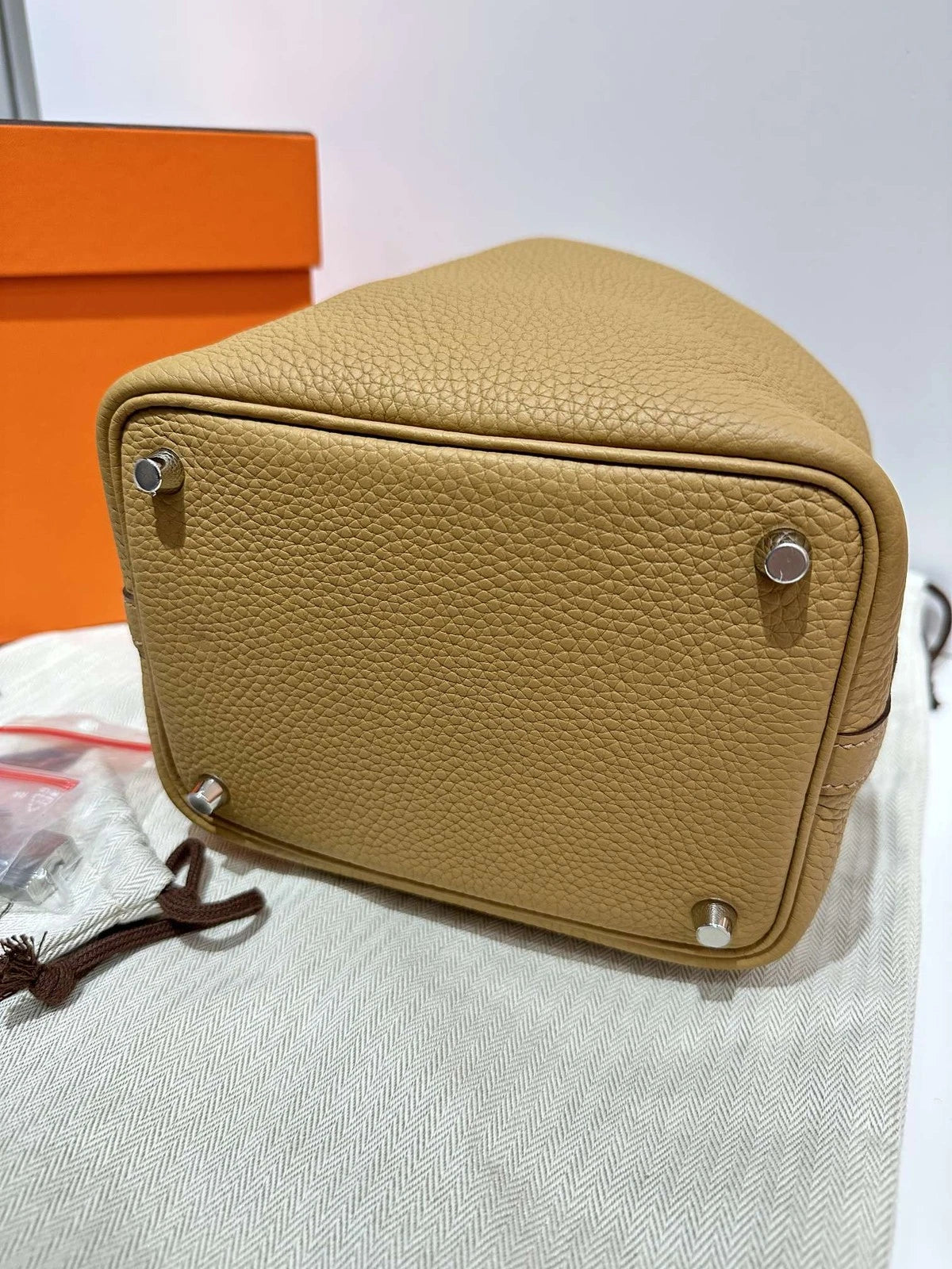 Hermes Epsom Picotin18 Bucket Bag for Women Beige Silver Hardware