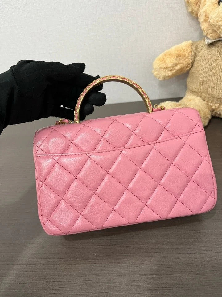 CHANEL Women's Leather Shoulder Handbag Pink