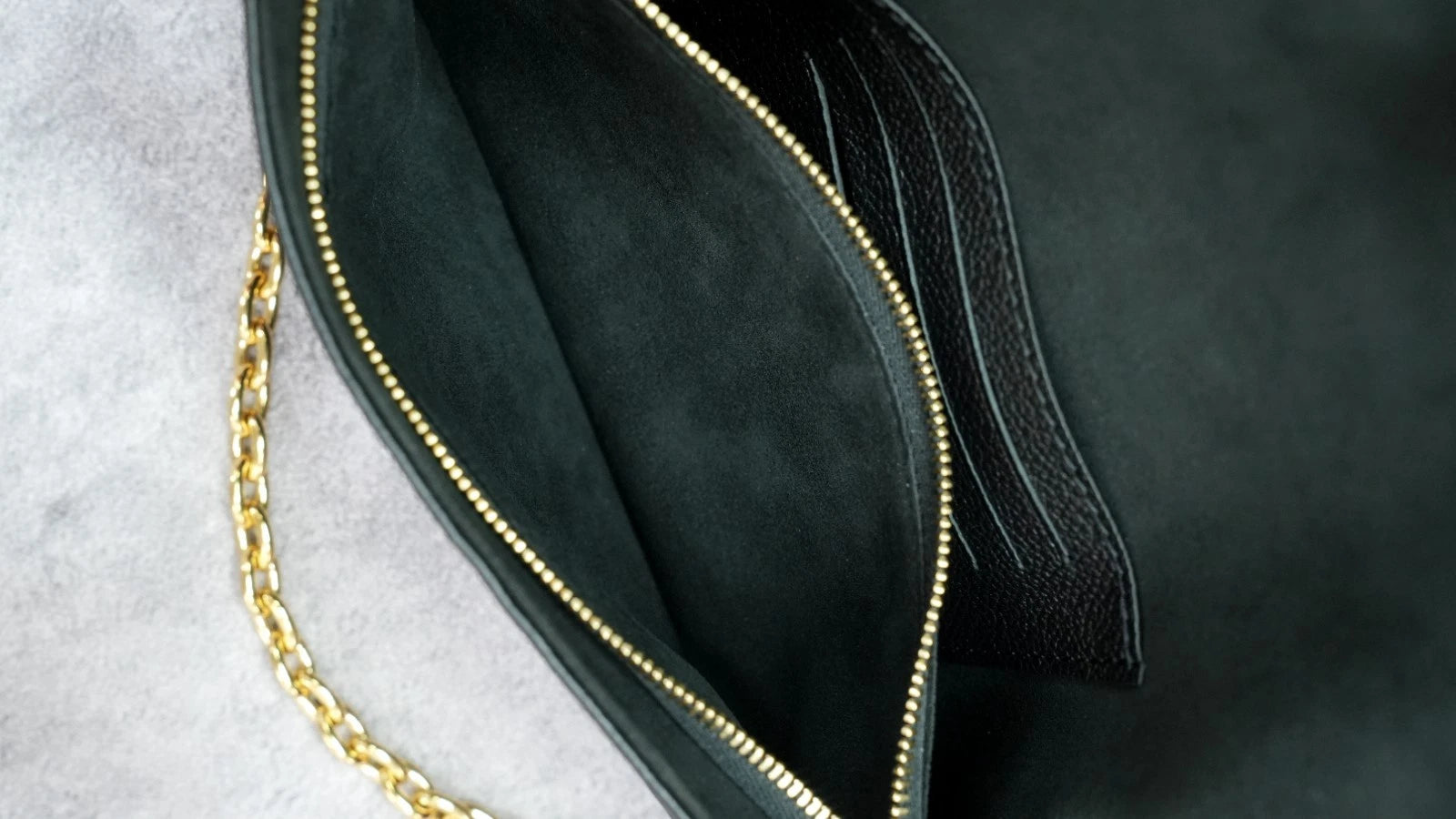 Louis Vuitton Ivy Chain Monogram Empreinte Black Gold Shoulder Bag Chain Bag
