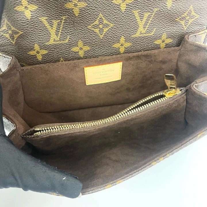 Louis Vuitton Métis East West Canvas Crossbody Bag For Women