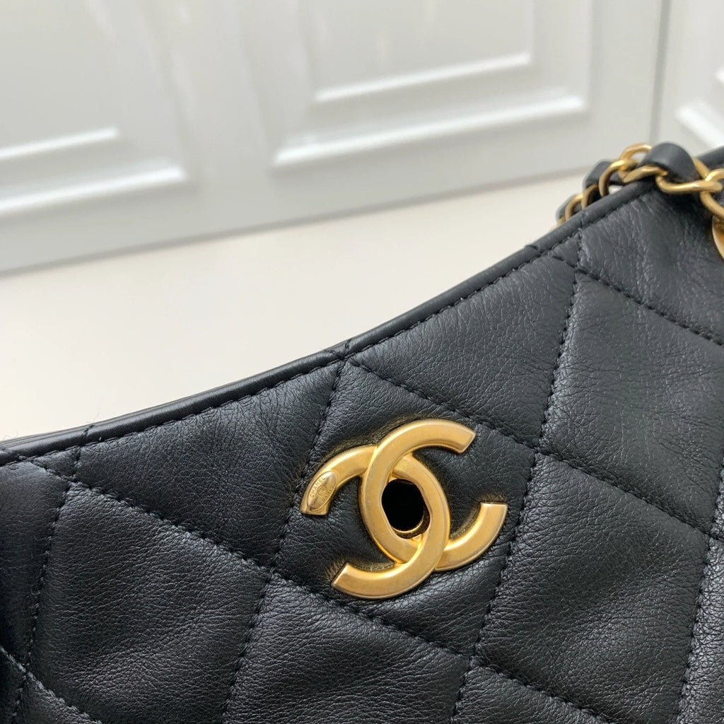 Chanel Diamond Hobo Chain Shoulder Bag Black Gold Used Women Classic