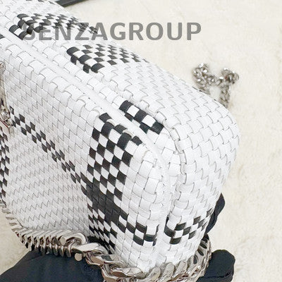 Burberry Chain Shoulder Crossbody Bag White Silver Classic Women Fashion