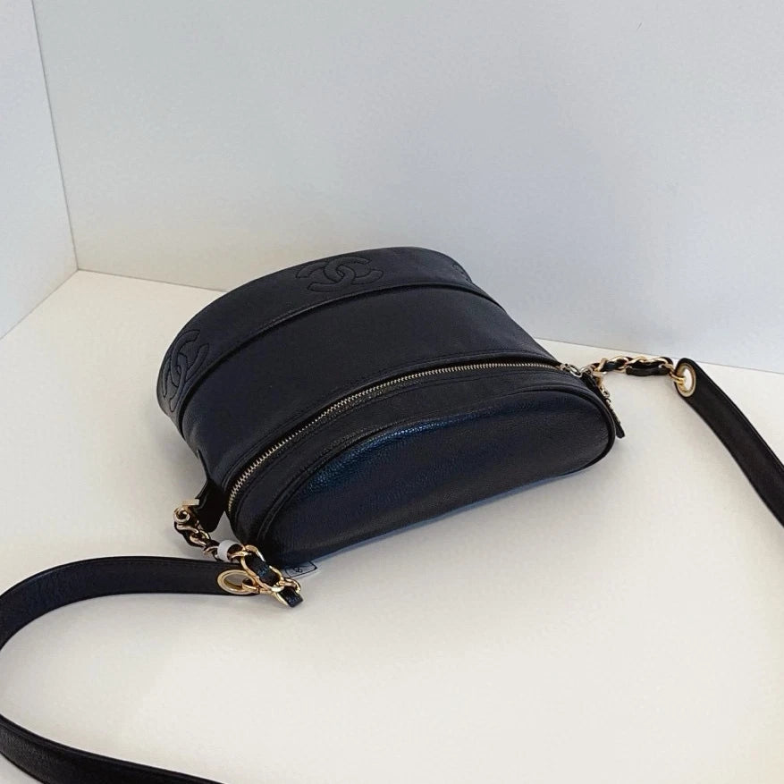 Chanel Calfskin Vintage Crossbody Black Gold Used Women Classic