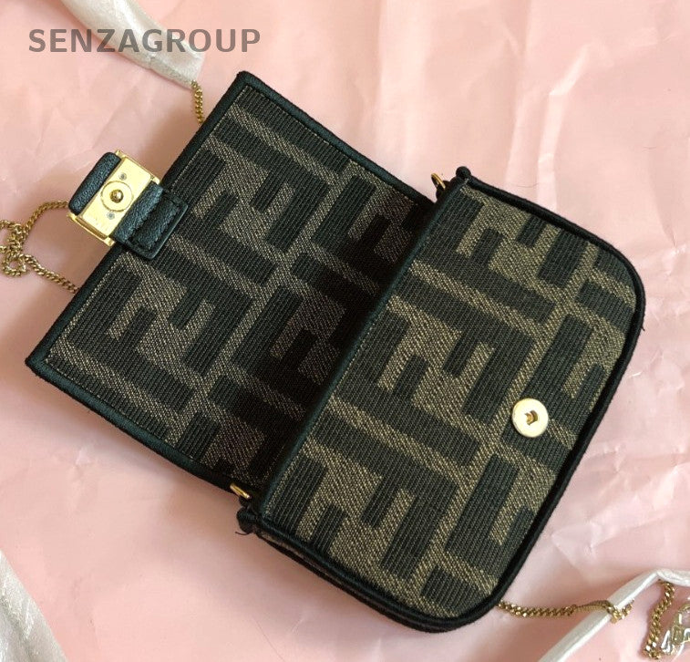 Fendi mini Chain Bag Monogram Shoulder Crossbody Bag Women Black