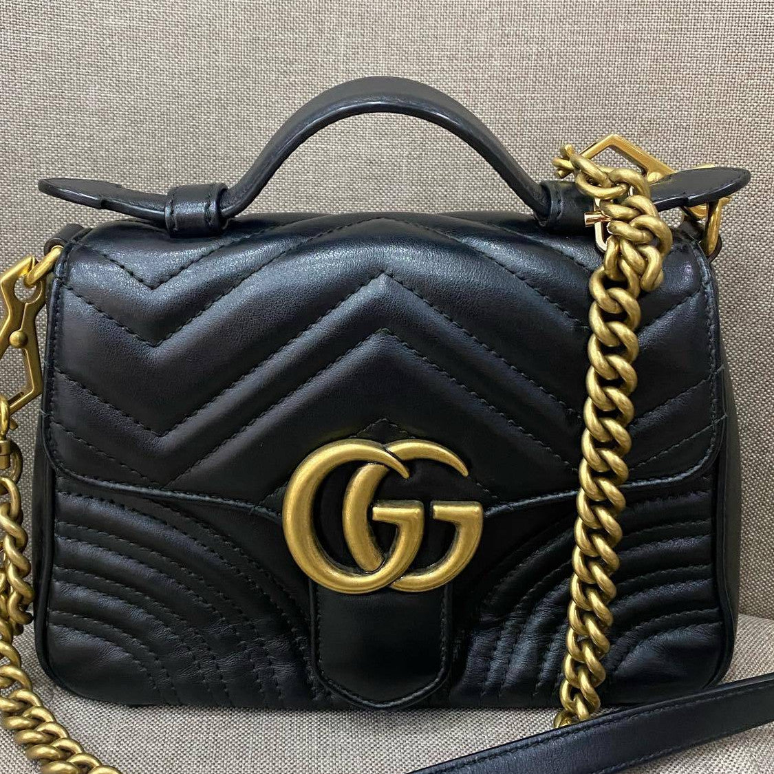 Gucci Marmont Small Messenger Bag Black Gold Chain Crossbody Classic