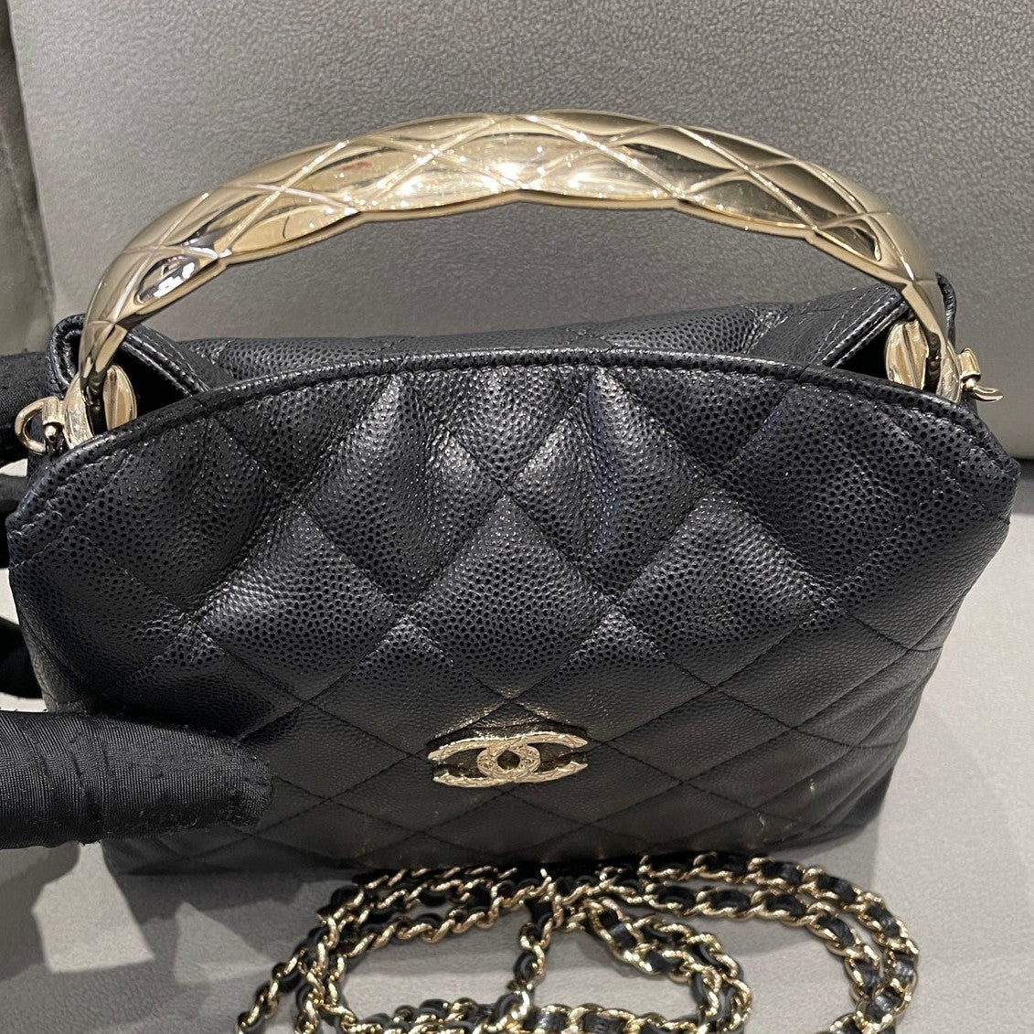 Chanel 25S Quilted Chain Shoulder Bag Black Gold - Fashion Women's Handbag