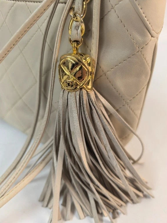 SJ0001 wz00002 CHANEL leather Crossbody Bags