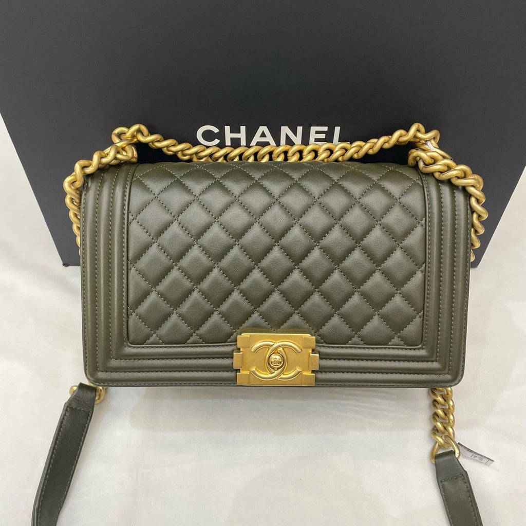Excellent Chanel Leboy MM Green Chain Shoulder Bag Crossbody Chip Version GHW