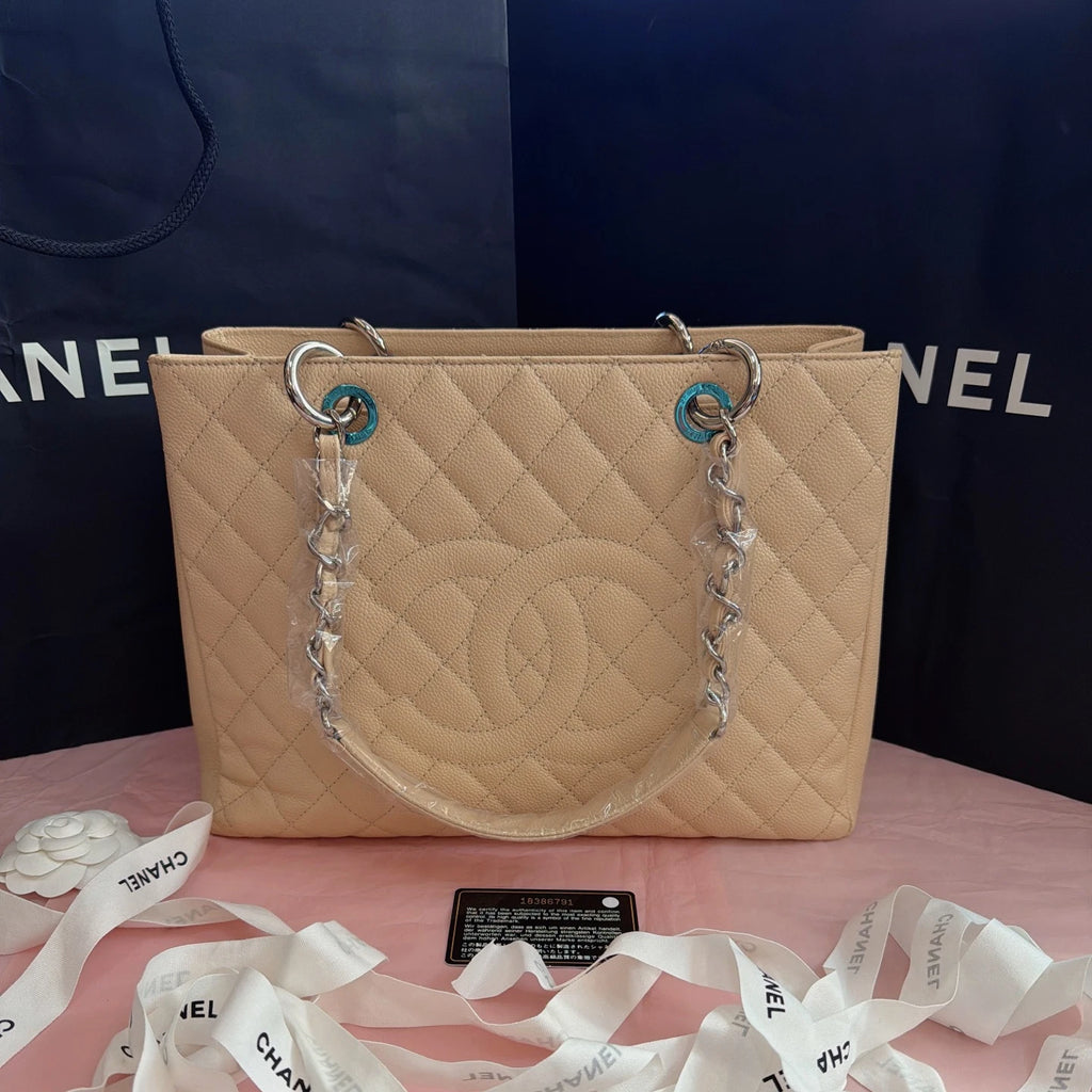 Chanel GST Diamond Chain Shoulder Bag Beige Silver Used Women Classic