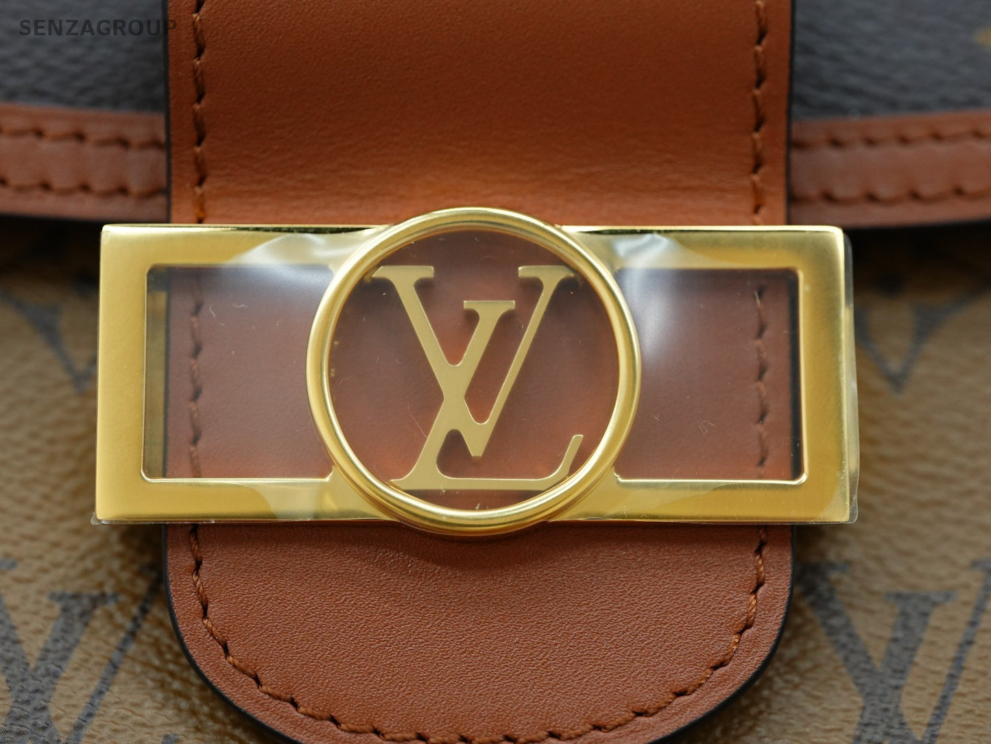 Louis Vuitton Dauphine PM Monogram Shoulder bag Crossbody Almost Brand NEW Women