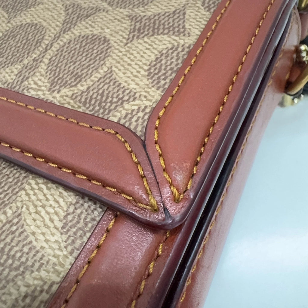 Coach Hutton22 Women's Classic Monogram Envelope Shoulder Crossbody